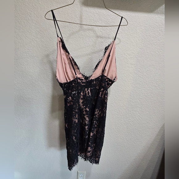 TOBI serenity Lace Up Bodycon Dress - Picture 4 of 5